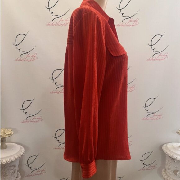 Joanna. Size XL. Pockets with Flaps. Poly. Hidden Button Placket. Red. B48 - Picture 3 of 4